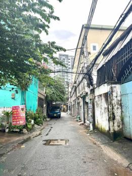 SIÊU VỊ TRÍ GẦN AEON TÂN PHÚ NHÀ CẤP 4, HẺM 6M Ô TÔ ĐỖ CỬA. 72M²(4x18) - BHH, BÌNH TÂN.