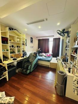 ????????Cực đẹp Tòa Eurowindow Trần Duy Hưng 122m 3PN, siêu tiện ích, 13.3 tỷ