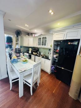 ????????Cực đẹp Tòa Eurowindow Trần Duy Hưng 122m 3PN, siêu tiện ích, 13.3 tỷ