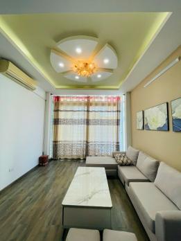 Siêu Phẩm – Nguyễn Khang, ô tô vào nhà, kinh doanh, 42m2, 5T, MT 4.2m, 17.5 Tỷ.