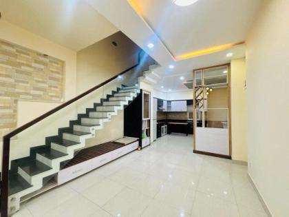 Bán nhà mới, Hẻm 3m Nguyễn Đình Chính, gần Nguyễn Trọng Tuyển, 4,4x13,5m, 4 Tầng, 9,8 tỷ.