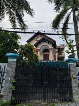 BIỆT THỰ SÂN VƯỜN “ĐẠI GIA” (19.8x25) MẶT TIỀN ĐƯỜNG NGAY CÔNG VIÊN PHẦN MỀM QUANG TRUNG.