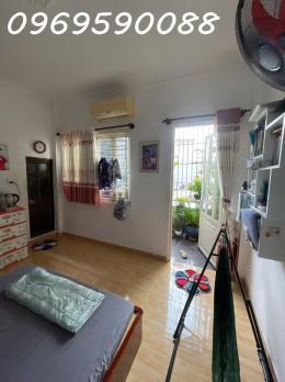 NHỈNH 4 TỶ-NHÀ LUỸ BÁN BÍCH- GẦN ĐẦM SEN- 37m2 (NGANG 4.2 NƠ HẬU 4.6)- 2T