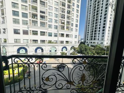 View Royal CiTy – Mặt Phố Cự Lộc, Gara ô tô, KD, 7TTM, 40m2, MT 4.6m2, 20 Tỷ.