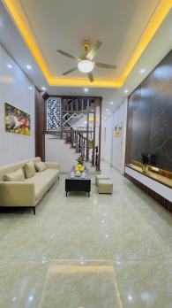 Siêu Vip Thanh Xuân, Nhà đẹp – Dân xây, gần ô tô, gần Phố, 42m2, MT 3.8m, 12 Tỷ.