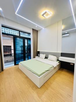 Siêu Víp – Ô tô vào nhà, Hoàng Văn Thái, 2 thoáng, 42m2, 5 Tầng, MT 4m, 15.9 Tỷ.