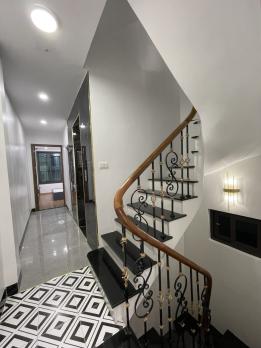 6 Tầng Thang máy, Vũ Trọng Phụng, 2 thoáng, 30m ra ô tô, 38m2, MT 4m, 12 Tỷ.