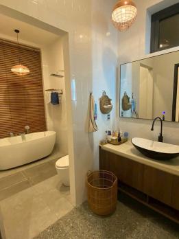 BIỆT THỰ MINI (303M²) SIÊU ĐẸP CÓ HỒ BƠI & SÂN VƯỜN MT THỚI TAM THÔN 14, HÓC MÔN