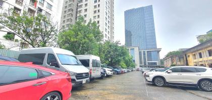 Bán gấp căn hộ chung cư phố Lạc Trung, Hai Bà Trưng, 124m2, lô góc thoáng sáng, nhà đẹp full nội thất