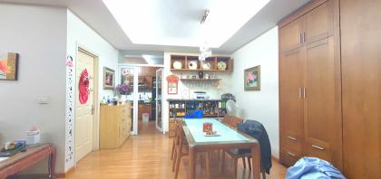 Bán gấp căn hộ chung cư phố Lạc Trung, Hai Bà Trưng, 124m2, lô góc thoáng sáng, nhà đẹp full nội thất