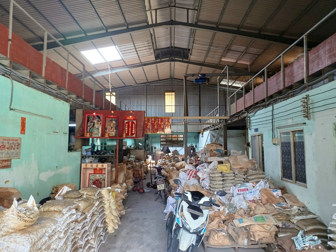 cho thuê: 4 nhà xưởng(500m2;600m2,800m2;1.000m2) Lại Hùng Cường,Liên Ấp 1-2-3