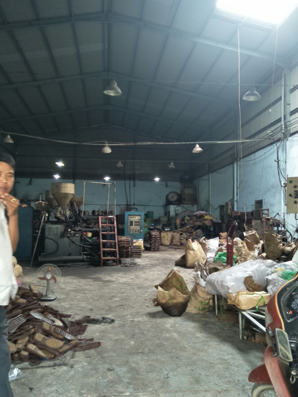 Cho thuê kho nhà xưởng thuộc khu vực đường 18B quận Bình Tân 10x20 giá 20tr