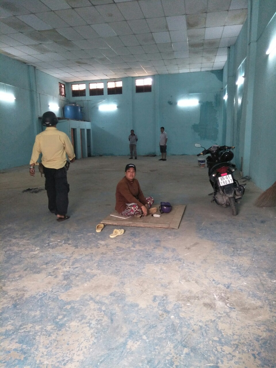 Kho xưởng đang trống vào sản xuất ngay cần cho thuê gấp(160m-200m-300m)đường chiến lược,lê đìng cẩn,bình trị đông