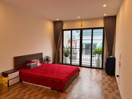 Gara ô tô, Phố Trường Chinh, 40m ra Phố, 2 thoáng, kinh doanh, 43m2, 12.5 Tỷ.