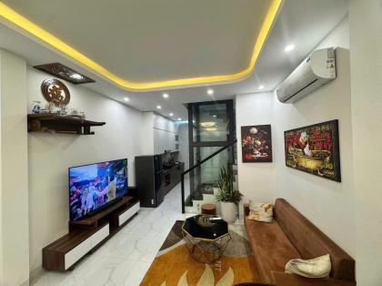 Gara ô tô, Phố Trường Chinh, 40m ra Phố, 2 thoáng, kinh doanh, 43m2, 12.5 Tỷ.