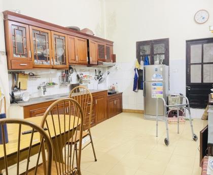 Bán nhà 68m2, Phố Trường Chinh, ô tô vào nhà, Gần Phố, Kinh Doanh, 2 Thoáng, 22 tỷ