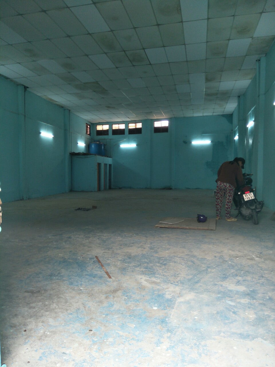 cho thuê nhà xưởng đường bình thành quận Bình Tân 8x18 gia 16tr