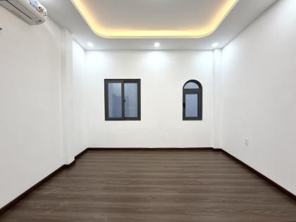 CHÍNH CHỦ BÁN NHÀ ĐẸP MỚI HOÀN THIỆN – SÁNG NHƯ VIÊN KIM CƯƠNG GIỮA TRỤC HOÀ HƯNG QUẬN 10 + Hoà Hưng – Phường 13 – Q10