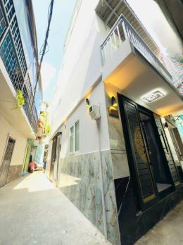 [BÁN NHÀ + QUẬN 10] GÓC NHÀ XINH – GIỮ TIỀN CHẮC – VỊ TRÍ KHÓ TÌM •  Đường Nguyễn Tri Phương – diện tích 27m² -3 x 10m