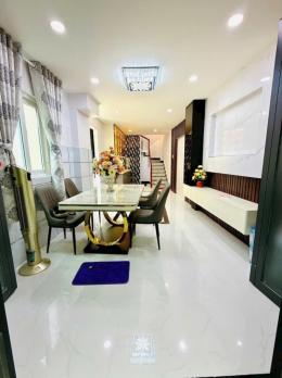 [BÁN NHÀ + QUẬN 10] GÓC NHÀ XINH – GIỮ TIỀN CHẮC – VỊ TRÍ KHÓ TÌM •  Đường Nguyễn Tri Phương – diện tích 27m² -3 x 10m