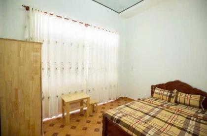 Cho thuê nhà nguyên căn 9 phòng ngủ sân đậu ô tô mặt tiền Nguyễn Lương Bằng phường 2 Đà Lạt giá 19