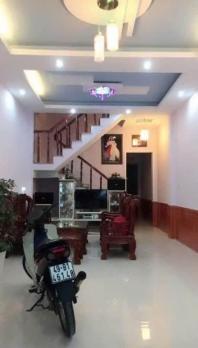 Cho thuê nhà nguyên căn 9 phòng ngủ sân đậu ô tô mặt tiền Nguyễn Lương Bằng phường 2 Đà Lạt giá 19