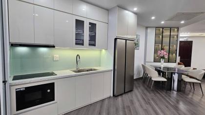 ????Căn góc tòa 17T3 Hoàng Đạo Thúy 119m 3PN Full nội thất, 12.5 tỷ Cầu Giấy