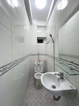 [BÁN NHÀ + QUẬN 1] HẺM XE HƠI – NHÀ 5 TẦNG ĐẸP – DÒNG TIỀN KHỦNG 20TR/THÁNG •  Trần Đình Xu – 31m² – 5 tầng – ngang 3.5m