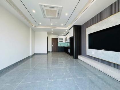 1 Nhà ra Mặt Phố Kim Giang, 7 Tầng Thang Máy, Ô Tô tránh, KD, 32m2, 9.5 Tỷ.