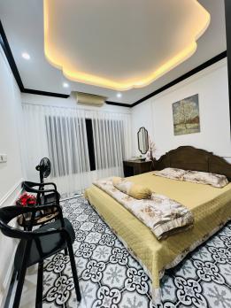 Bán nhà đường Bùi Xương Trạch, Thanh Xuân, 6 tầng thang máy, ngõ thông ô tô vào nhà