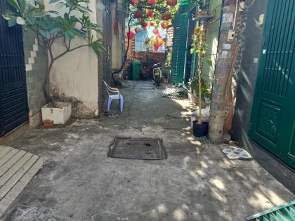 Giá cực hời! Bán nhà hẻm Lê Đình Thám Tân Phú 50m2, sổ hồng. Chỉ 4.7 tỷ. Gọi ngay!