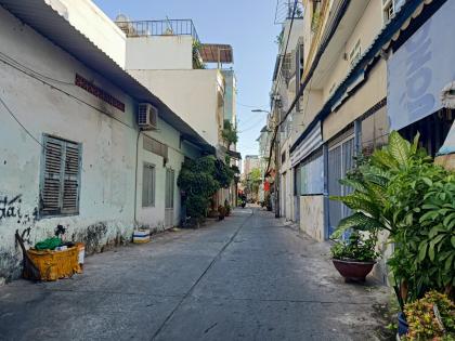 Giá cực hời! Bán nhà hẻm Lê Đình Thám Tân Phú 50m2, sổ hồng. Chỉ 4.7 tỷ. Gọi ngay!