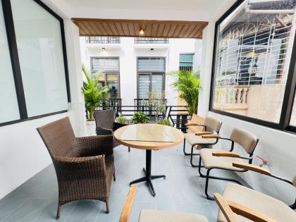 Bán nhà đường Minh Khai, Hai Bà Trưng, nhà mới siêu đẹp, 2 thoáng trước sau, ngõ rộng