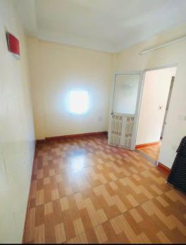 Cho thuê nhà tại ngõ 12  Hoàng Văn Thái, diện tích 80m nhà tầng 1, thuê 7 triệu.