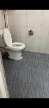 Cho thuê nhà tại ngõ 12  Hoàng Văn Thái, diện tích 80m nhà tầng 1, thuê 7 triệu.