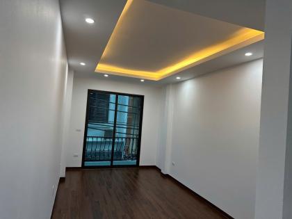 Bán Nhà Phố Xuân La Tây Hồ 54m2-5T Th/Máy Ô Tô Đỗ Cửa 16,8 Tỷ Có Thương Lượng.