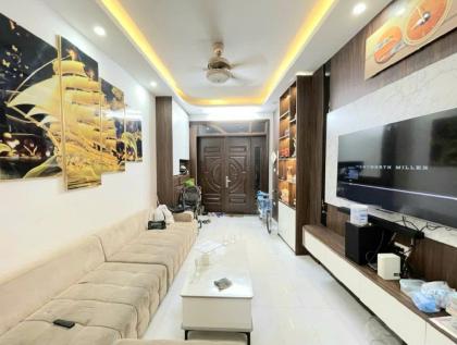 BÁN NHÀ CHU HUY MÂN, 15M RA Ô TÔ TRÁNH, TẶNG FULL NỘI THẤT XỊN SÒ, GẦN PHỐ, GIÁ MỀM