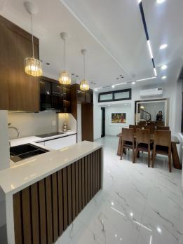 Tây Sơn – Đống Đa – Gần Ngã Tư Sở, 10m ra Ô Tô và Hồ, 30m2, 6T, MT 5m, 9.1 Tỷ.