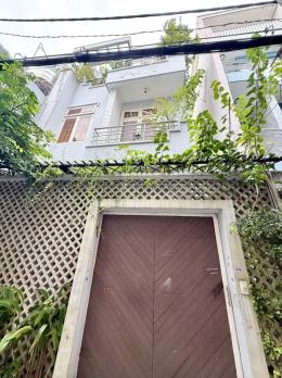 Bán nhà Phố Nguyễn Đình Chính - gần UBND Phú Nhuận, 6,1x13,5m 3 T - 4PN, 12,2 tỷ.