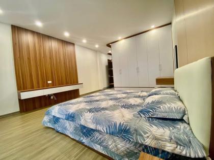 Bán nhà 7 Tầng Thang Máy – Trường Chinh, Gần Phố, Ô Tô vào nhà, KD, 38m2, 17.5 Tỷ