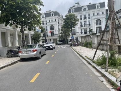 Liền kề 5T xây thô Louis 10 Đại Mỗ, DT192m2, MT12m, 57 tỷ Từ Liêm