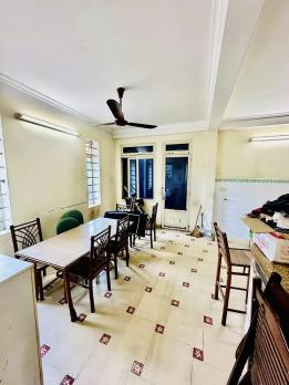 Bán nhà hẻm  3,5m Trương Công Định - khu Bàu Cát,  6,8x15m, 3 Tầng - 4 PN, chỉ 9,1 tỷ