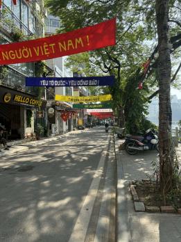 Bán Nhà Mặt Phố Trúc Bạch Ba Đình 50m2-5T MT5m LÔ GÓC VIEW HỒ 45 Tỷ Có Thương Lượng.