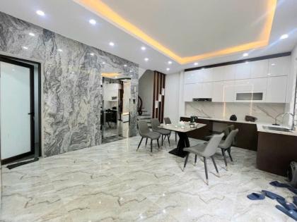 BÁN NHÀ HỒNG TIẾN LONG BIÊN, 2 THOÁNG, THANG MÁY, TẶNG FULL NỘI THẤT, GẦN PHỐ, GIÁ MỀM