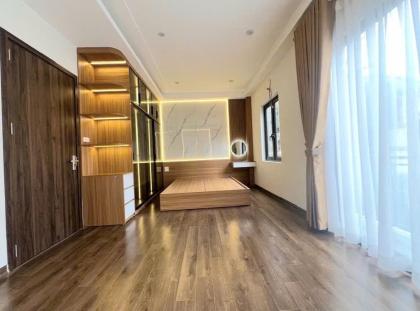 BÁN NHÀ HỒNG TIẾN LONG BIÊN, 2 THOÁNG, THANG MÁY, TẶNG FULL NỘI THẤT, GẦN PHỐ, GIÁ MỀM