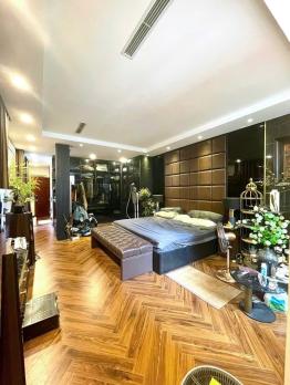 Bán nhà Nguyễn Chí Thanh_7 chỗ ngủ nhà_kinh doanh đỉnh_75m2 x thang máy_giá chào gần 34 tỷ