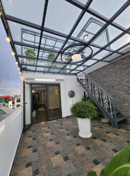 Bán nhà Nguyễn Chí Thanh_ngõ ô tô kinh doanh ngày đêm_65m2 x thang máy_giá chào 32 tỷ