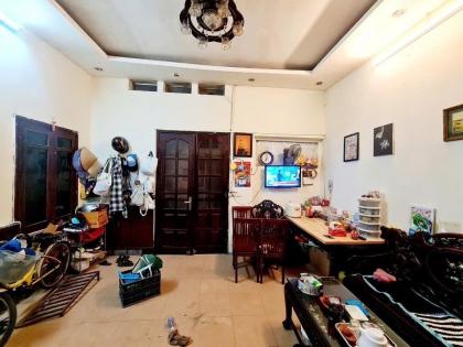 30m ra Phố Nguyễn Trãi, Lô Góc, Đối Diện Trường ĐH, 40m2, MT 5.1m, 7.5 Tỷ.