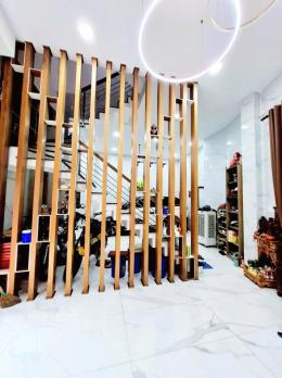 Bán nhà mặt tiền Lý Thánh Tông gần Lũy Bán Bích vào, 10x10m, 5 Tầng - 5PN, 13 tỷ.