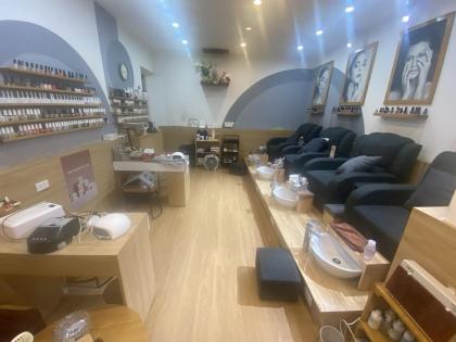 Bán Nhà Hạ Hồi Hoàn Kiếm 40/54m2-2T MT4,4m Ô TÔ ĐỖ Ở KD 13,8 Tỷ Có Thương Lượng.